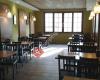 La Reyes, Taberna